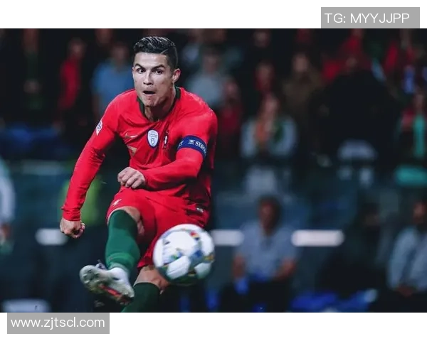 创意十足的足球明星卡通画法教程让你轻松绘制球场上的偶像 创意十足的足球明星卡通画法教程让你轻松绘制球场上的偶像