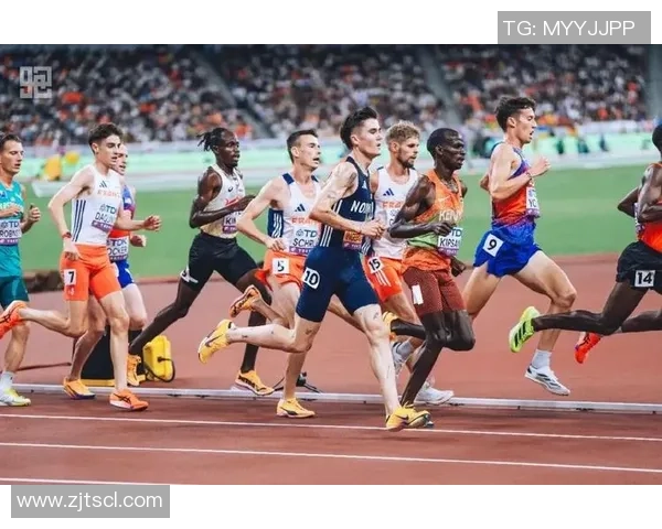 南京足球队在世界锦标赛中的灵活性表现与战术创新分析 南京足球队在世界锦标赛中的灵活性表现与战术创新分析